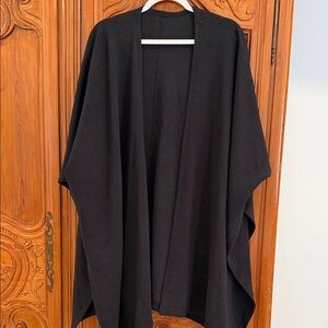 Women’s DYI black ribbed cotton poncho/cardigan, EUC, one size